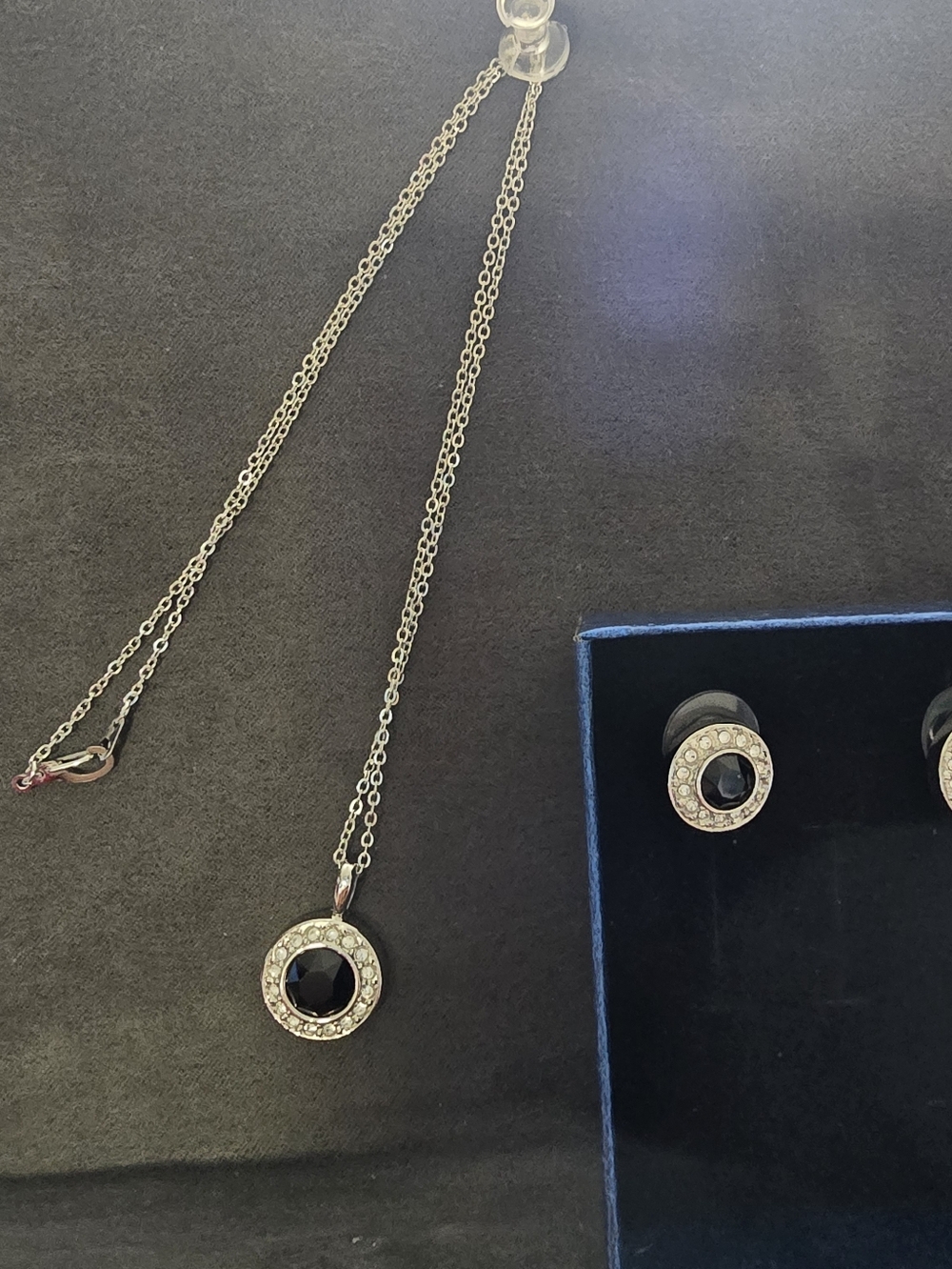 #2018 3 Pc SWAROVSKI SET: SILVER, Blk, Crystal, Stud Earrings & 18"Necklace - Picture 11 of 15